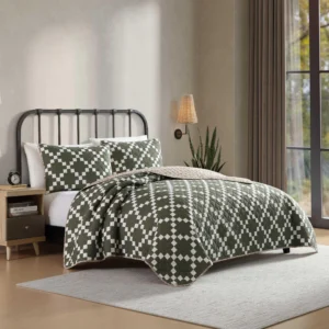 Full/Queen Reversible Checkered Quilt Set
