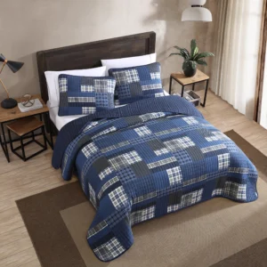 Full/Queen Reversible Patchwork Quilt Set
