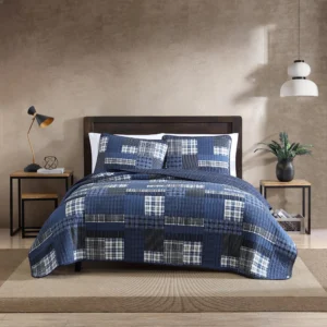 Full/Queen Reversible Patchwork Quilt Set