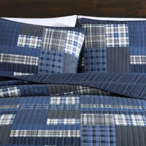 Full/Queen Reversible Patchwork Quilt Set