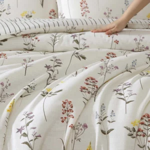 Full/Queen Wildflower Pattern Comforter Set